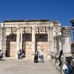 The synagogue of Capernaum is located just inland from the shore with its facade facing Jerusalem. It has been difficult to date, with scholarly opinion ranging from the 2nd to 5th centuries. The synagogue of Capernaum is located just inland from the shore with its facade facing Jerusalem. It has been difficult to date, with scholarly opinion ranging from the 2nd to 5th centuries.