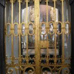 robe cathedral christ trier catholic holy chapel crucifixion wore bears german during