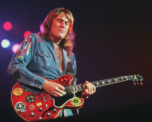 British rock guitarist Alvin Lee's 11-minute rendition of 'I'm Going Home' was immortalized in the 1970 documentary 'Woodstock.' Lee has passed away at the age of 68 following complications during routine surgery. British rock guitarist Alvin Lee's 11-minute rendition of 'I'm Going Home' was immortalized in the 1970 documentary 'Woodstock.' Lee has passed away at the age of 68 following complications during routine surgery.