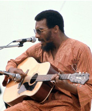 Richie Havens was originally slated to be the fifth act on the first day of Woodstock in August of 1969. Havens and two members of his band were pressed into service when the original opening acts were stuck in traffic. Richie Havens was originally slated to be the fifth act on the first day of Woodstock in August of 1969. Havens and two members of his band were pressed into service when the original opening acts were stuck in traffic.