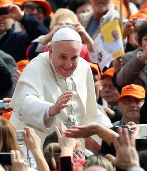 The wider Church has been accused of not doing enough to confront the gangsters. Anti-mafia activists hope that the Pope's words are a signal that he is on their side. The wider Church has been accused of not doing enough to confront the gangsters. Anti-mafia activists hope that the Pope's words are a signal that he is on their side.