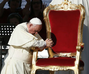 Pope Francis pleaded with Charismatic groups not to try to organize everything, or create a bureaucracy that attempts to tame the Holy Spirit. Pope Francis pleaded with Charismatic groups not to try to organize everything, or create a bureaucracy that attempts to tame the Holy Spirit.