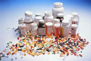 90,000 emergency room visits may have been caused by psychiatric drugs, a new study suggests. 90,000 emergency room visits may have been caused by psychiatric drugs, a new study suggests.
