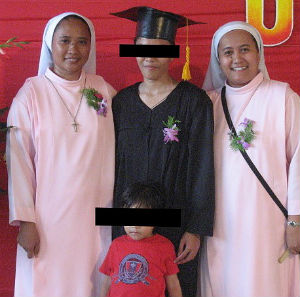 Mary Queen of Heaven Missionaries visit prostitutes at Filipino brothels and bars to encourage them to leave their lives of sexual slavery to find God's love. Mary Queen of Heaven Missionaries visit prostitutes at Filipino brothels and bars to encourage them to leave their lives of sexual slavery to find God's love.