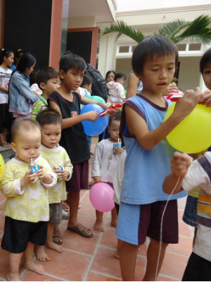 Americans Can Again Adopt Vietnamese Children