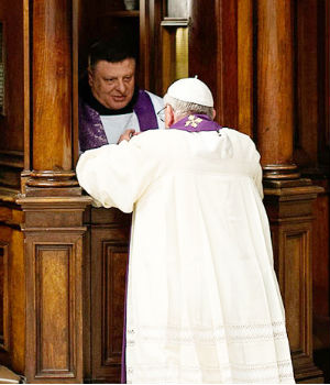 Pope Francis gives priests advice on being good confessors