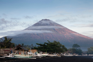 Over 120,000 people have been evacuated on the island of Bali, away from the slopes of Mt. Agung, which is about to erupt. Over 120,000 people have been evacuated on the island of Bali, away from the slopes of Mt. Agung, which is about to erupt.