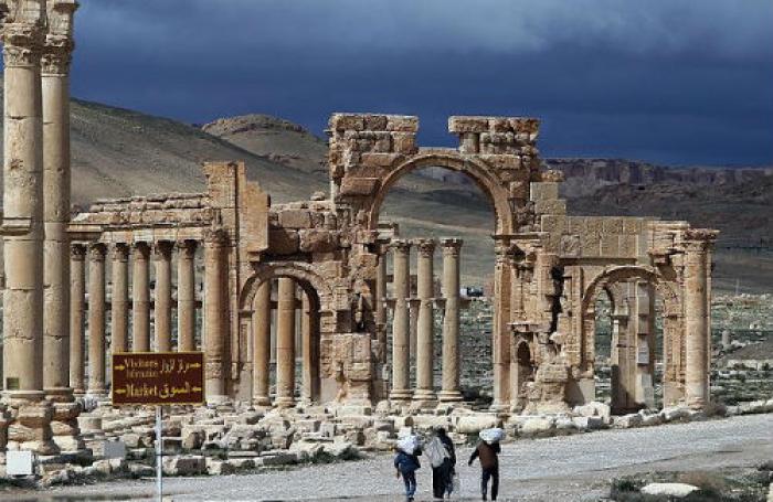Will archaeological marvel of Palmyra be destroyed by ISIS.