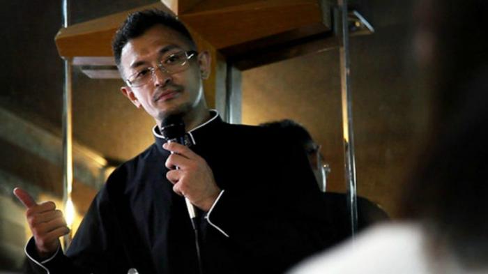 Pastor Shindo is now a man of the cloth who reaches out to ex-gangsters in a prefecture on the outskirts of Tokyo.