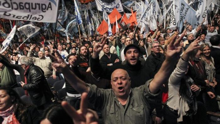 Hundreds of supporters of Cristina Fernandez de Kirchner hold a rally at Hundreds of supporters of Cristina Fernandez de Kirchner hold a rally at