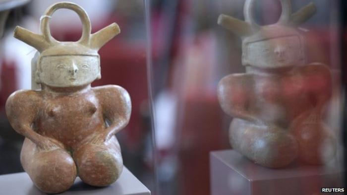 14th century artifacts from Colombia being displayed in a Spanish museum. 14th century artifacts from Colombia being displayed in a Spanish museum.