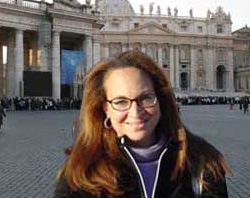 Elizabeth Lev, an art historian who has written for Inside the Vatican, Sacerdos and First Things magazine. A regular columnist for Zenit, she is also the daughter of former U.S. Ambassador to the Vatican Mary Ann Glendon. Image of Elizabeth Lev, an art historian who has written for Inside the Vatican, Sacerdos and First Things magazine. A regular columnist for Zenit, she is also the daughter of former U.S. Ambassador to the Vatican Mary Ann Glendon.