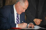 Governor Quinn signing the Illinois civil unions law on Jan. 31, 2011. Photo taken from Chicagopride.com, by Anthony Meade
Image of Governor Quinn signing the Illinois civil unions law on Jan. 31, 2011. Photo taken from Chicagopride.com, by Anthony Meade