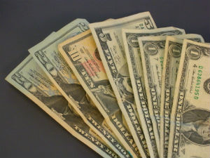 Cop gets three years plus for bribe - Chicago - U.S. News - News - Vimarsana News