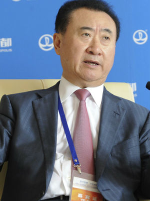Tycoon Wang Jianlin announced in a glamorous red-carpet event this past weekend that the Dalian Wanda Group will build a state-of-the-art film studio in order to dominate China's growing movie market. Tycoon Wang Jianlin announced in a glamorous red-carpet event this past weekend that the Dalian Wanda Group will build a state-of-the-art film studio in order to dominate China's growing movie market.
