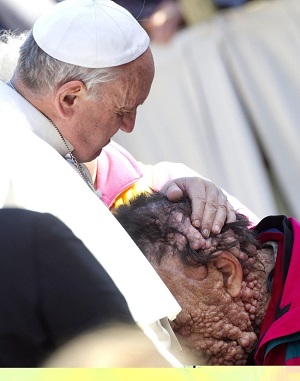 May this beautiful action of love by Pope Francis, a new Francis, draw the whole world back to God. May this beautiful action of love by Pope Francis, a new Francis, draw the whole world back to God.