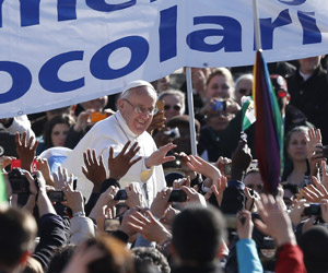 Pope Francis among the hundreds of thousands of members of the Ecclesial movements who gathered in Rome on Pentecost. Pope Francis among the hundreds of thousands of members of the Ecclesial movements who gathered in Rome on Pentecost.