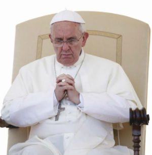 Contemplating Christ suffering on the cross is the best education for learning to recognize Christ suffering in all those who are sick or defenseless or hurting, the Pope said. Contemplating Christ suffering on the cross is the best education for learning to recognize Christ suffering in all those who are sick or defenseless or hurting, the Pope said.