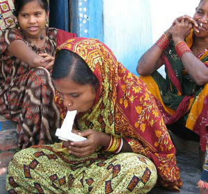 Poor and middle-income countries in Southeast Asia and the western Pacific region had the largest air pollution-related burden in 2012, with 3.3 million deaths linked to indoor air pollution and 2.6 million deaths to outdoor air pollution. Poor and middle-income countries in Southeast Asia and the western Pacific region had the largest air pollution-related burden in 2012, with 3.3 million deaths linked to indoor air pollution and 2.6 million deaths to outdoor air pollution.