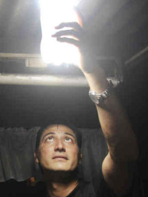 Many poor urban communities in India are forced to live by candlelight. Slum tenants also use polluting fuels like kerosene, or 'steal energy' by illegally tapping in to the power lines of wealthier neighborhoods. Many poor urban communities in India are forced to live by candlelight. Slum tenants also use polluting fuels like kerosene, or 'steal energy' by illegally tapping in to the power lines of wealthier neighborhoods.