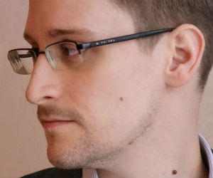 At Edward Snowden's lawyer's request, the NSA investigation committee in the German Bundestag, a constitutional and legislative body, is currently clarifying with the Cabinet of Germany if Snowden can enter and testify there. At Edward Snowden's lawyer's request, the NSA investigation committee in the German Bundestag, a constitutional and legislative body, is currently clarifying with the Cabinet of Germany if Snowden can enter and testify there.