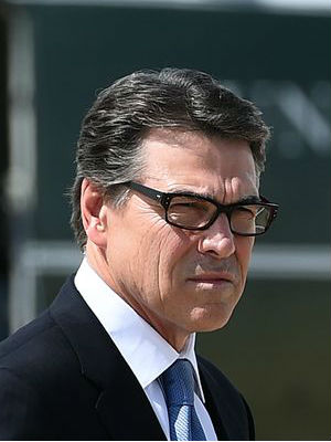 According to Michael McCrum, the San Antonio-based special prosecutor presenting the case against Texas Governor Rick Perry, the governor may waive his arraignment altogether. According to Michael McCrum, the San Antonio-based special prosecutor presenting the case against Texas Governor Rick Perry, the governor may waive his arraignment altogether.