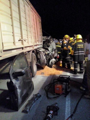 According to newspaper accounts, the 38-year-old nephew of the Pope was driving the family's Chevrolet when he collided with an agricultural truck bearing corn in Cordoba. According to newspaper accounts, the 38-year-old nephew of the Pope was driving the family's Chevrolet when he collided with an agricultural truck bearing corn in Cordoba.
