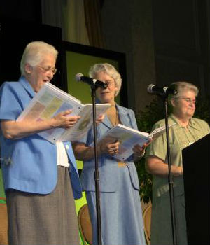 LCWR presidents welcome the approximately 750 members to the assembly. LCWR presidents welcome the approximately 750 members to the assembly.