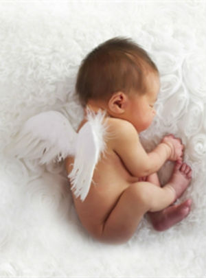 Researchers discovered a spark at the moment human eggs are fertilized (Angels/Fanpop). Researchers discovered a spark at the moment human eggs are fertilized (Angels/Fanpop).