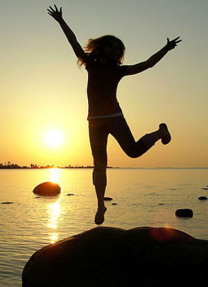 Stay positive by following five simple tips (WikiMedia Commons). Stay positive by following five simple tips (WikiMedia Commons).