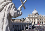 Image of Talented artist recreates St. Peter's Square using unique item [not pictured].