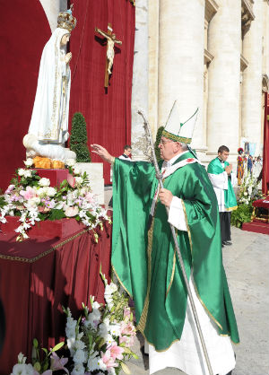 Days before Pope Francis' trip to Portugal for the 100th anniversary of the Fatima apparitions, he gave details about his plans. Days before Pope Francis' trip to Portugal for the 100th anniversary of the Fatima apparitions, he gave details about his plans.