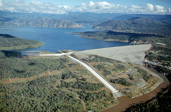 The green spots on the face of Oroville Dam are clearly visible in this aerial photo. The green spots on the face of Oroville Dam are clearly visible in this aerial photo.