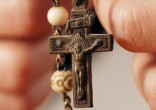 How to pray the Rosary. Image of How to pray the Rosary.