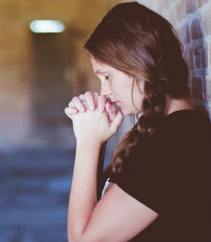 Jesus makes seen what will come after the cross, what awaits all of us. Jesus makes seen what will come after the cross, what awaits all of us.