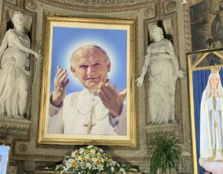 Divine Mercy Chaplet in Rome holds relics of St. Faustina Kowalska and St. John Paul II. Divine Mercy Chaplet in Rome holds relics of St. Faustina Kowalska and St. John Paul II.
