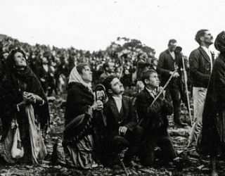 Seventy-thousand people witnessed the first Miracle of the Sun in 1917. Seventy-thousand people witnessed the first Miracle of the Sun in 1917.