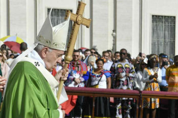 Pope Francis Mass for Refugees Pope Francis Mass for Refugees