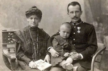 John Paul II's father, Karol Wojtyla, and mother, Emilia nee Kaczorowska John Paul II's father, Karol Wojtyla, and mother, Emilia nee Kaczorowska