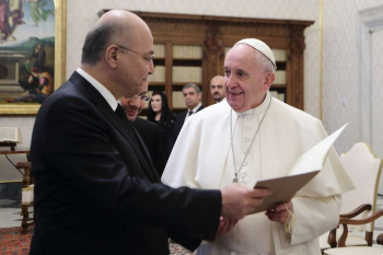 Pope Francis meets Iraqi president Image of Pope Francis meets Iraqi president