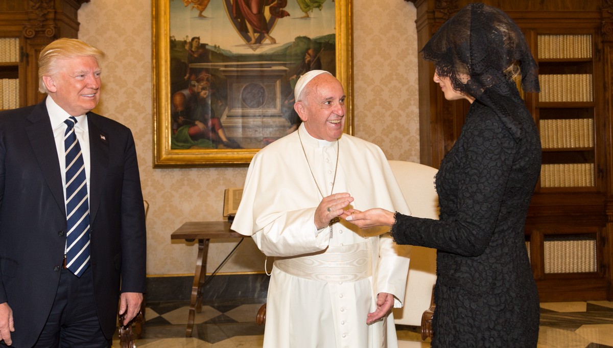 Donald Trump and his wife Melania in the presence of Pope Francis on May 24, 2017 in Vatican City. (Wikimedia Commons) Donald Trump and his wife Melania in the presence of Pope Francis on May 24, 2017 in Vatican City. (Wikimedia Commons)