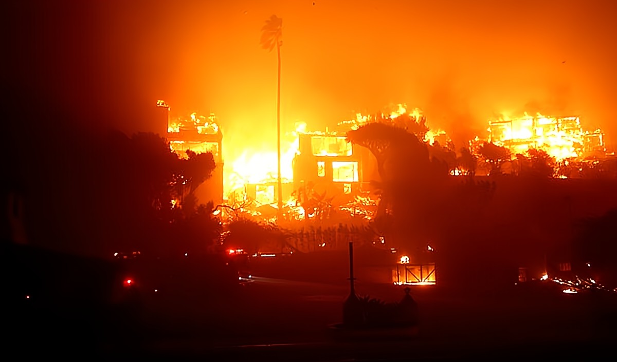 Amid the devastation of the LA wildfires, acts of courage and faith stand in stark contrast to the opportunistic crimes exploiting the tragedy. (CAL FIRE) Amid the devastation of the LA wildfires, acts of courage and faith stand in stark contrast to the opportunistic crimes exploiting the tragedy. (CAL FIRE)