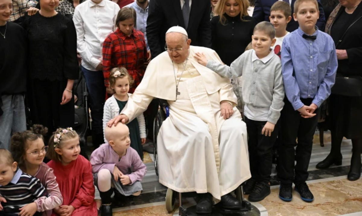 Pope Francis called young cancer patients 'witnesses of hope' during a special Vatican audience, highlighting their courage and faith as signs of Jesus' presence and love. (Via Vatican Media) Pope Francis called young cancer patients 'witnesses of hope' during a special Vatican audience, highlighting their courage and faith as signs of Jesus' presence and love. (Via Vatican Media)