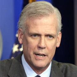 This three-picture combo shows White House Press Secretary Tony Snow reacting to a question during his daily briefing at the White House in Washington, in this Thursday, May 3, 2007 file photo. Fox News is reporting Saturday July 12, 2008 that conservative commentator and former White House press secretary Tony Snow has died of cancer. He was 53. Image of This three-picture combo shows White House Press Secretary Tony Snow reacting to a question during his daily briefing at the White House in Washington, in this Thursday, May 3, 2007 file photo. Fox News is reporting Saturday July 12, 2008 that conservative commentator and former White House press secretary Tony Snow has died of cancer. He was 53.