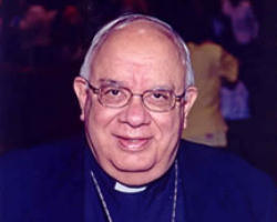 +Bishop Raymundo J. Peña meets with His Holiness, Pope Benedict XVI. The Bishop has asked President Obama to voluntarily withdraw from speaking at the University of Notre Dame commencement. Image of +Bishop Raymundo J. Peña meets with His Holiness, Pope Benedict XVI. The Bishop has asked President Obama to voluntarily withdraw from speaking at the University of Notre Dame commencement.
