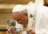 Pope Francis celebrates Chrism Mass in St. Peters Basilica April 13 2017 (Daniel Ibañez/CNA). Image of Pope Francis celebrates Chrism Mass in St. Peters Basilica April 13 2017 (Daniel Ibañez/CNA).