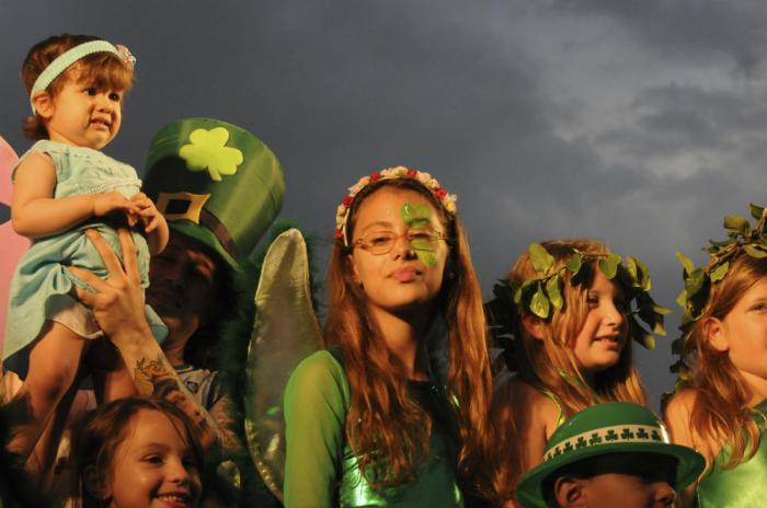 Face paint, costumes and more in Buenos Aires.