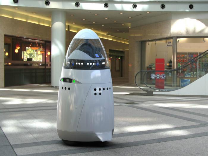 The K5 is on patrol in a mall in Palo Alto, and will continue to roll out as the world The K5 is on patrol in a mall in Palo Alto, and will continue to roll out as the world