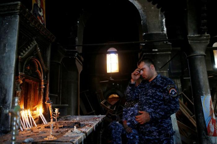 None cared that the altar was filthy and small. None cared that the altar was filthy and small.