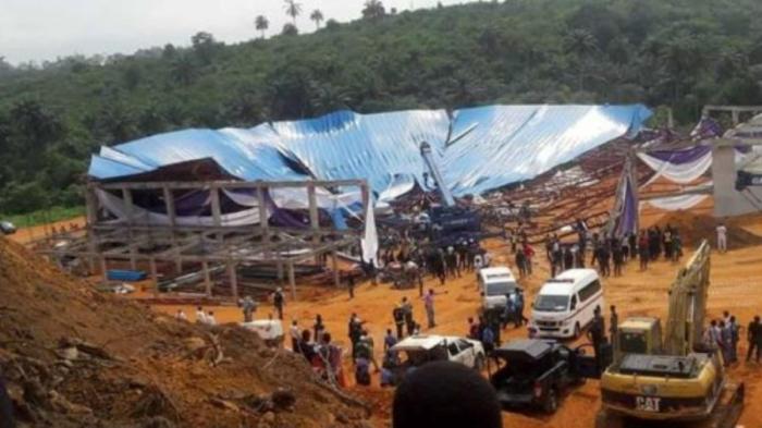 The church collapsed, killing over 160 people. The church collapsed, killing over 160 people.